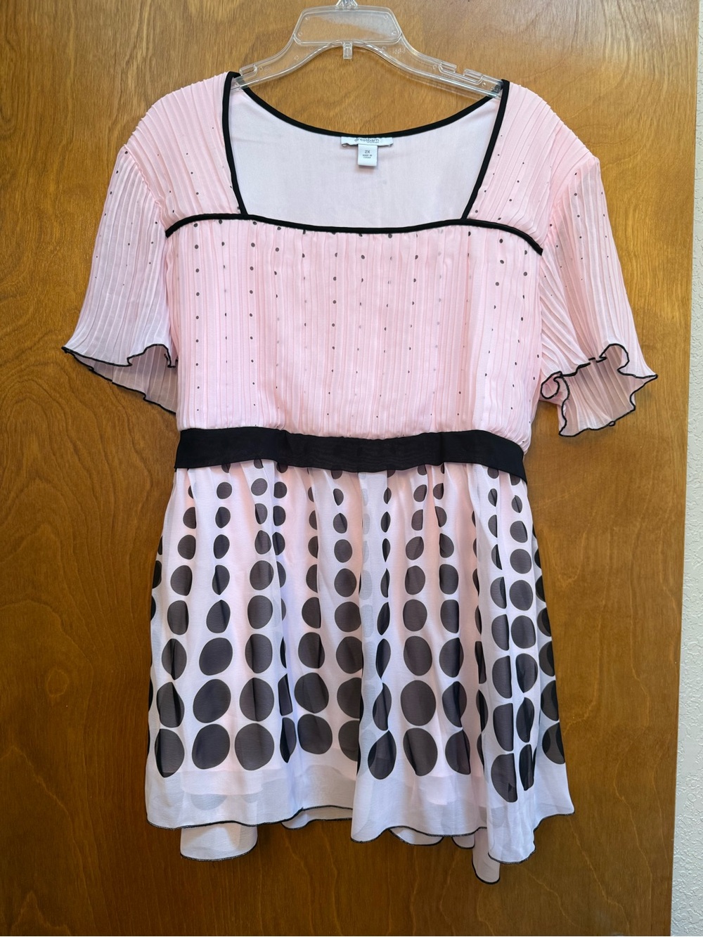 dressbarn Pink and Black Polka Dot Short Sleeve Tunic